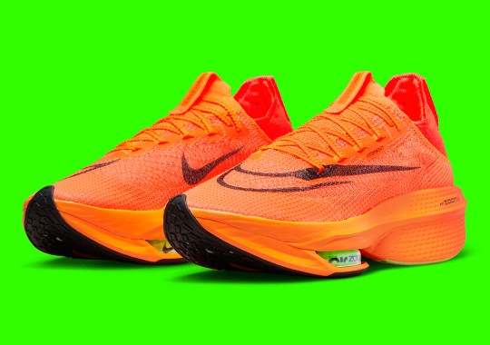 Official Images Of The Nike ZoomX AlphaFly NEXT% 2 "Total Orange"