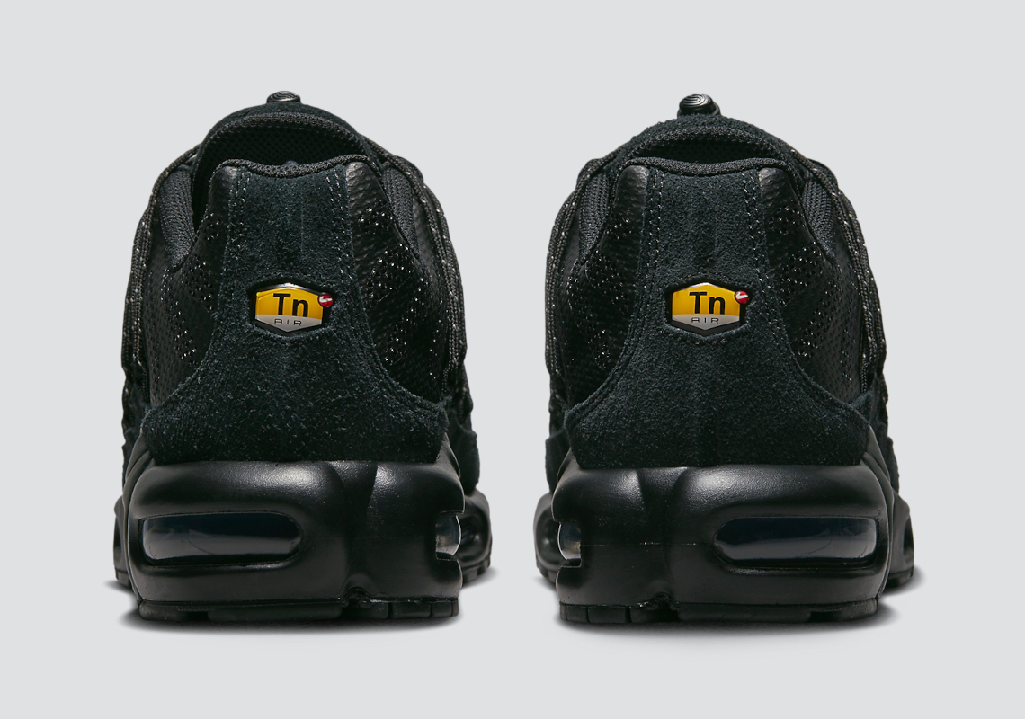 Nike Air Max Plus ''Black/Metallic Silver'' - DX8971-001