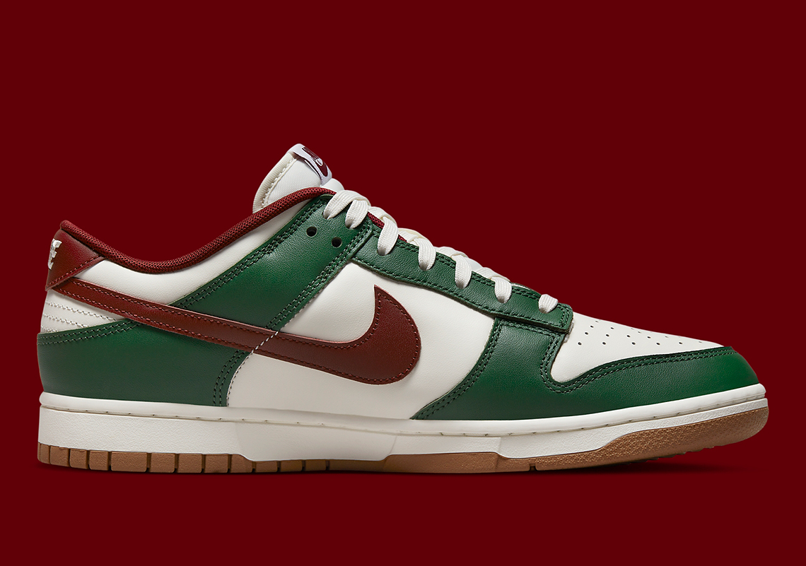 Nike green outlet red