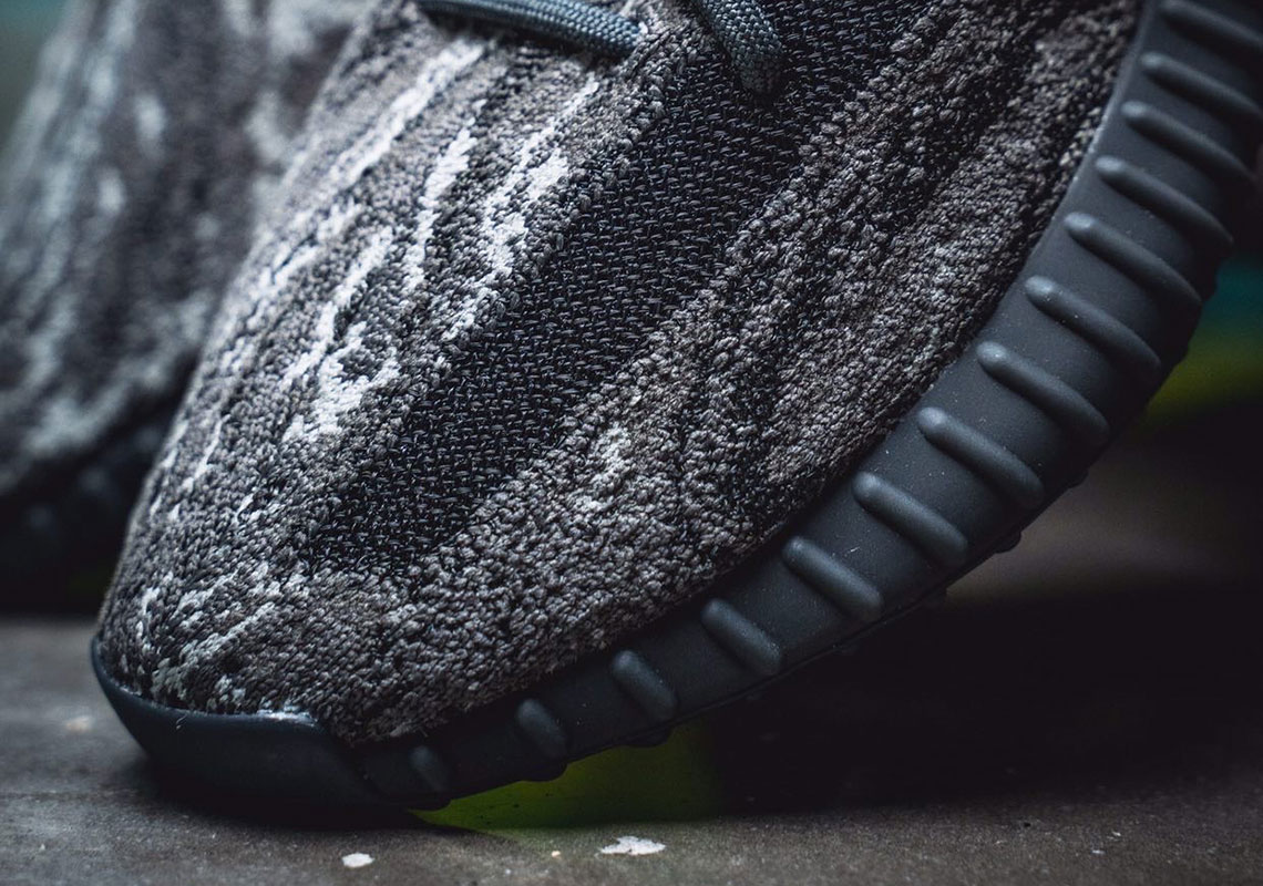 adidas YEEZY Foam Runner MX Carbon Closer Look