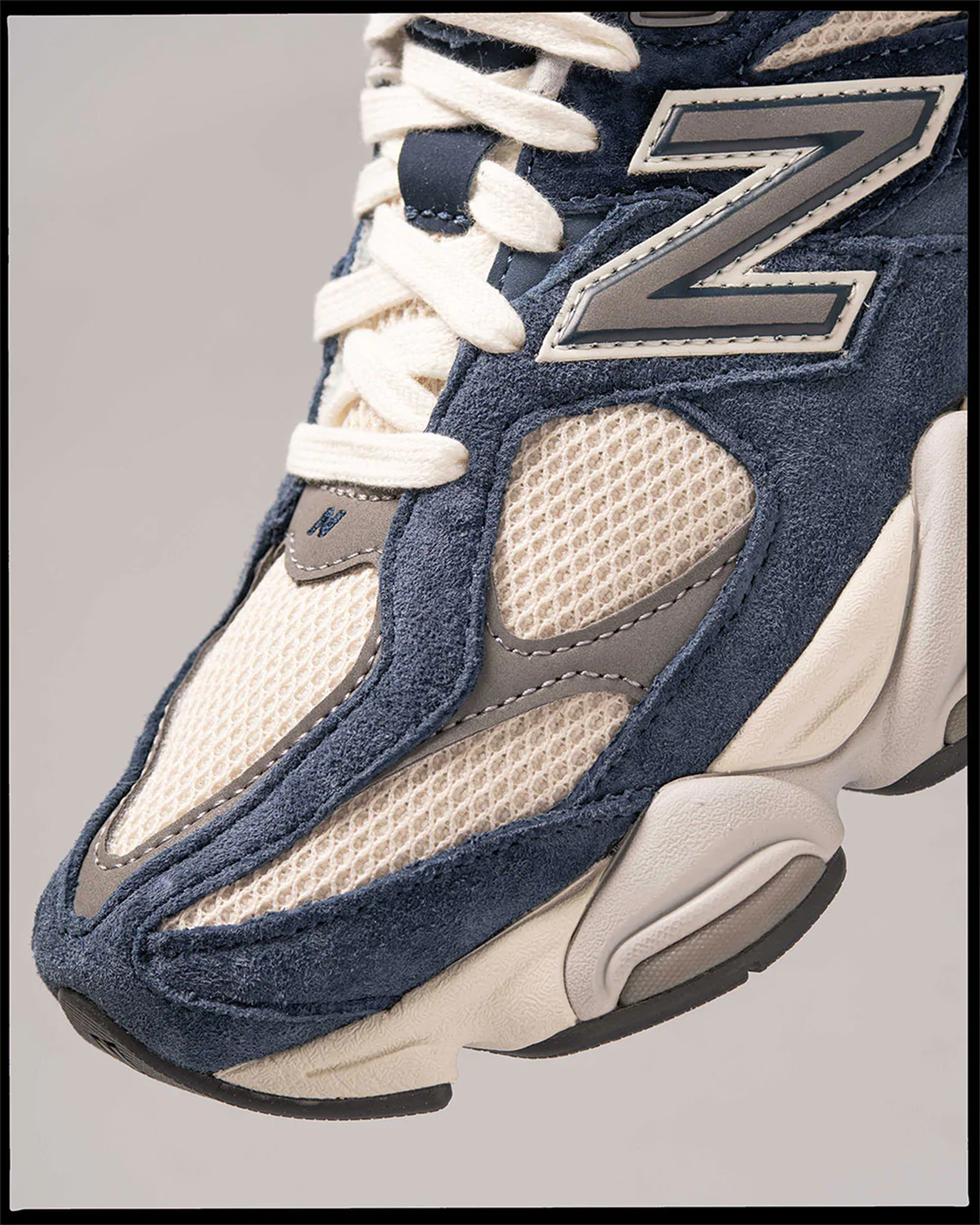 sneakers New Balance moradas talla 47.5