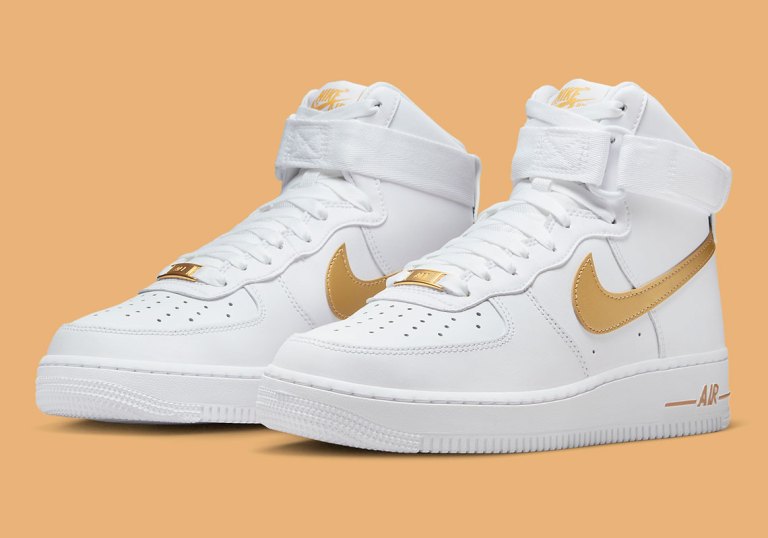 Nike Air Force 1 High WMNS  display picture 3