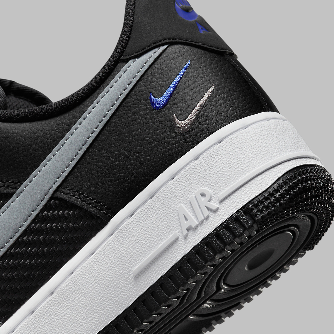 nike air force 1 triple swoosh