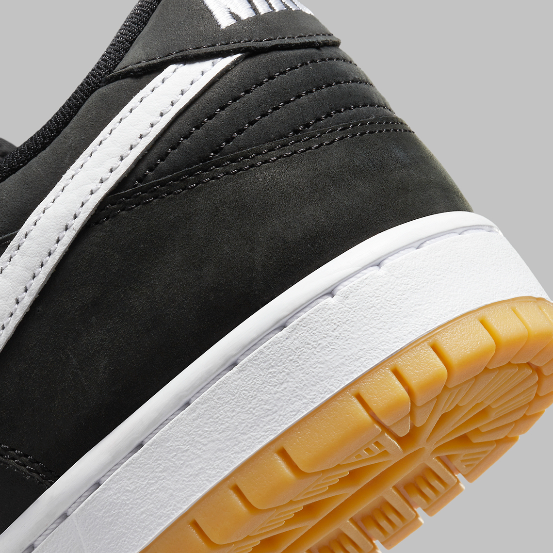 nike sb dunk low black gum CD2563 006 4