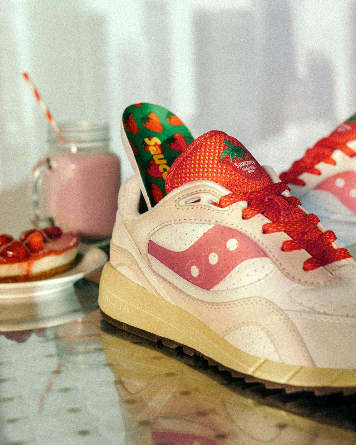 Saucony strawberry outlet