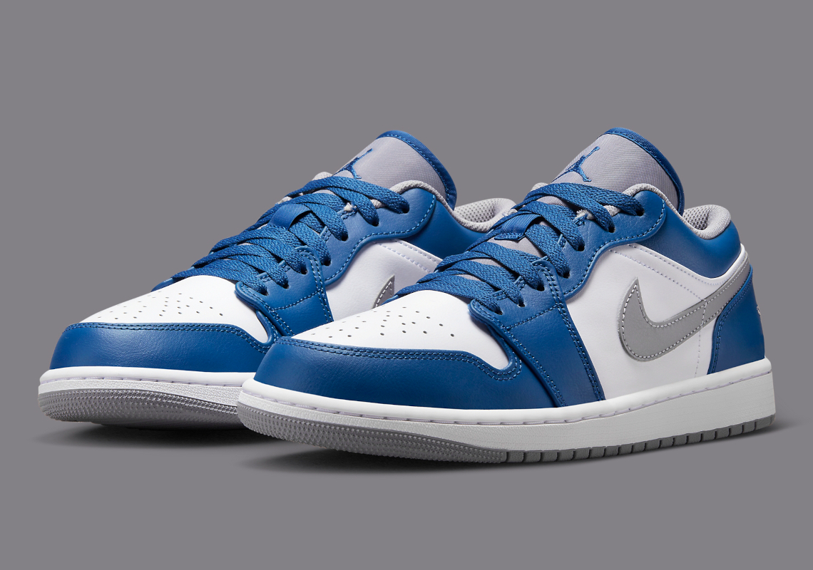 当店売れ筋入荷 1 Jordan Air Nike Low 24.5 Blue True スニーカー
