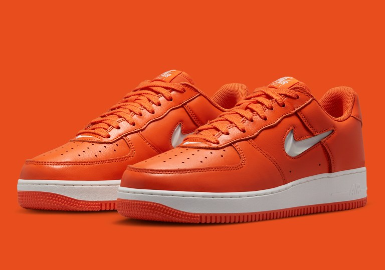 Nike-Air-Force-1-University-  display picture 3