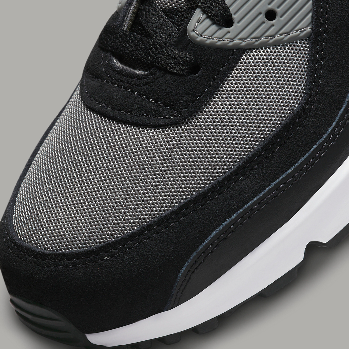 encuesta Cambiable Esta llorando Nike Air Max 90 Black Grey Red FD0664-001 | SneakerNews.com