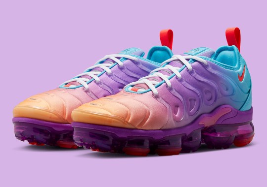 A Vibrant Gradient Washes Over This Latest Nike VaporMax Plus