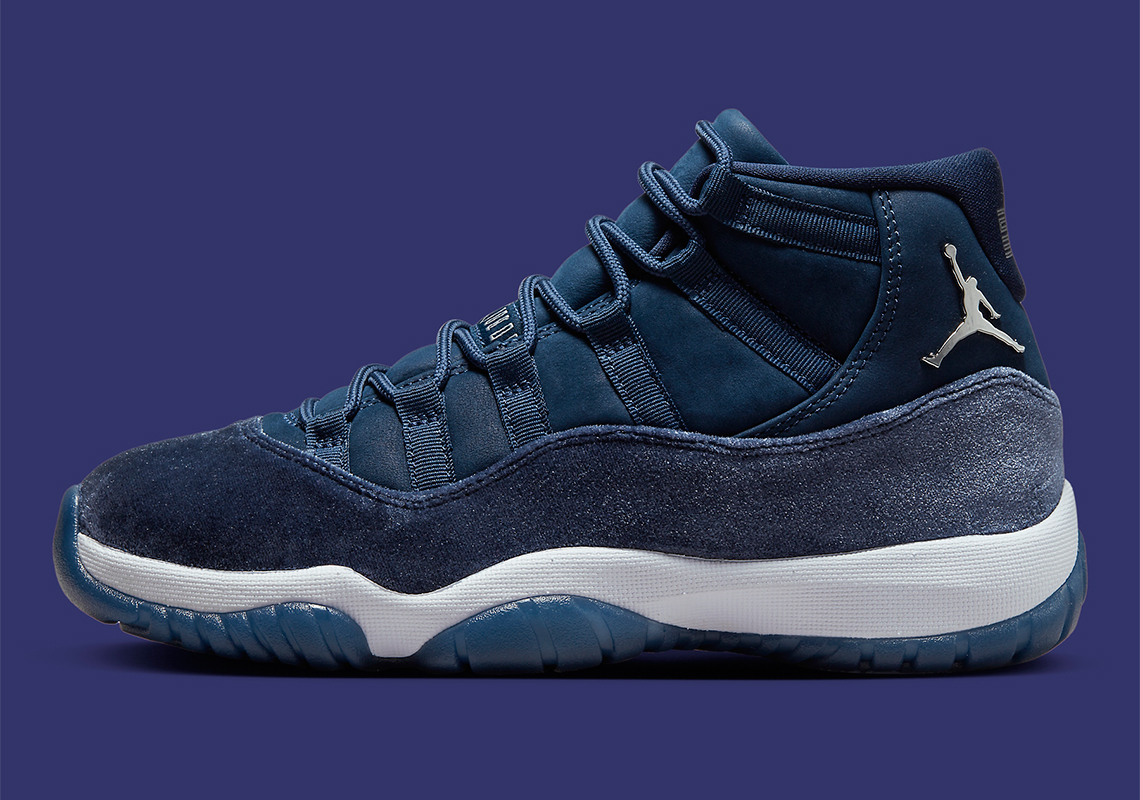 la nouvelle venue de chez Jordan Womens Midnight Navy Ar0715 441 2