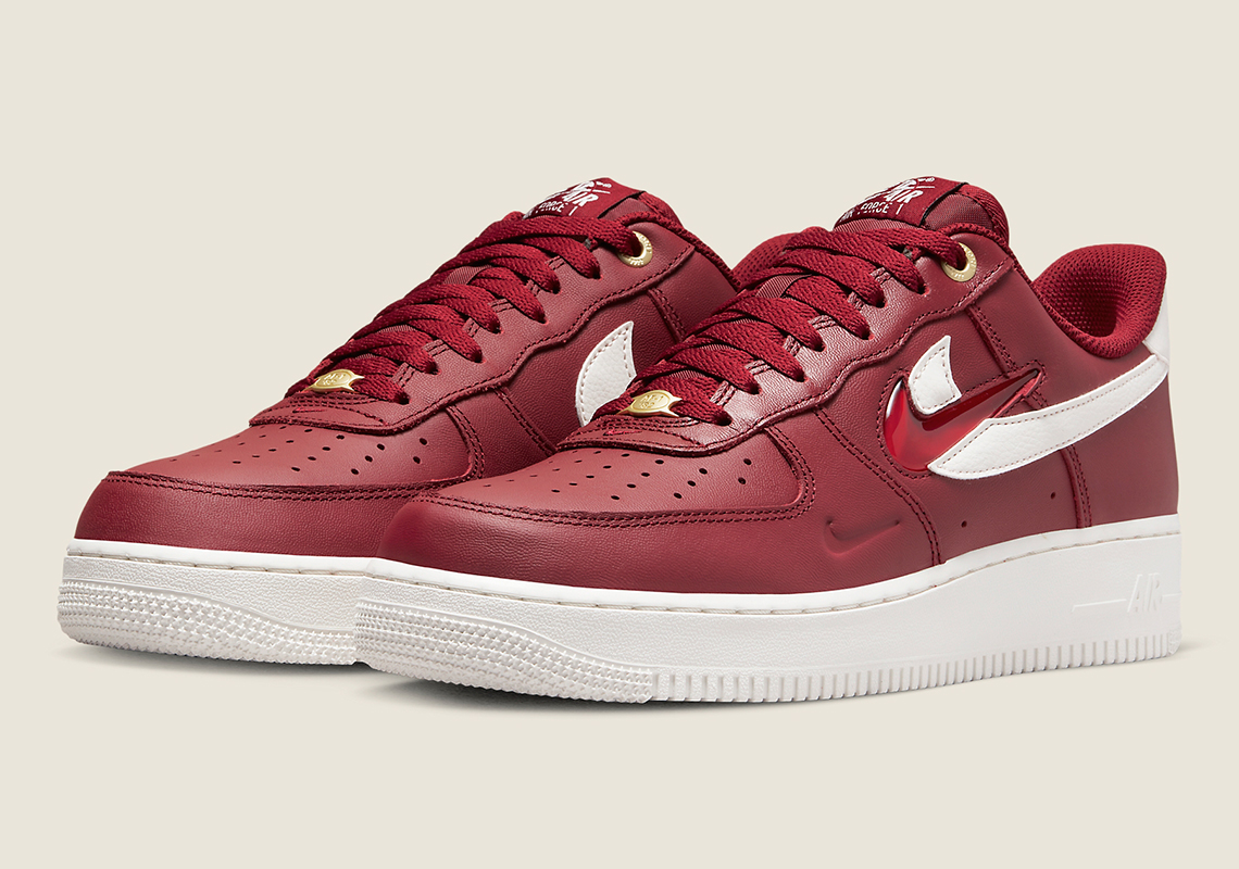 Nike Air Force 1 Low 40th Anniversary Cream Team Red