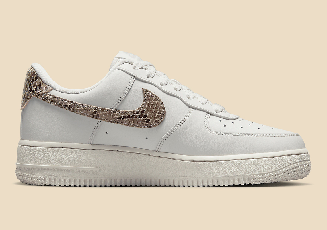 nike heels air force 1 low snakeskin dd8959 002 1