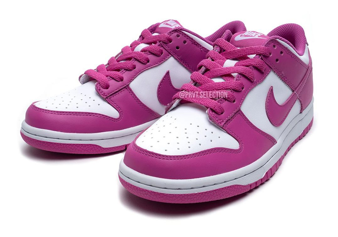 nike lakers dunk low active fuchsia 2