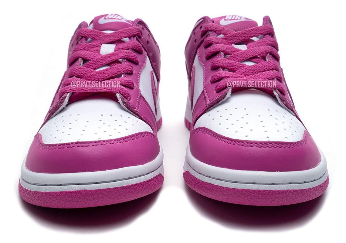 nike lakers dunk low active fuchsia 3