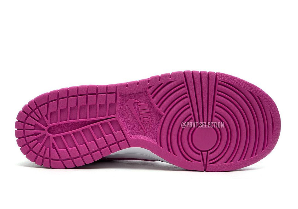 nike lakers dunk low active fuchsia 5