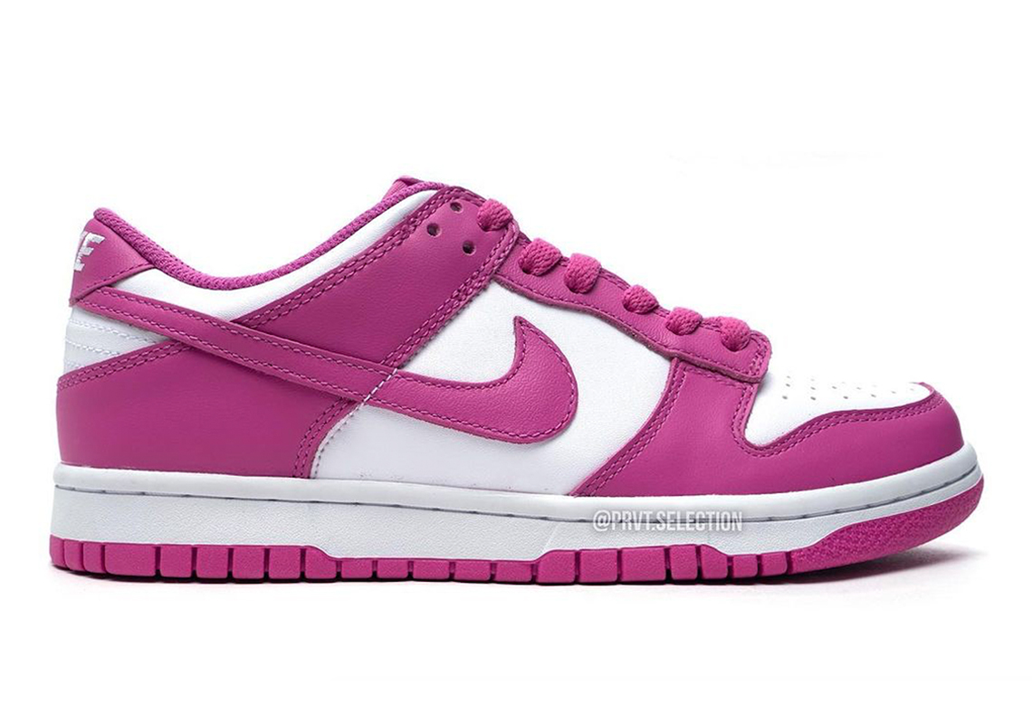 A Dominant “Active Fucschia” Outfits The Latest Women’s Nike Dunk Low