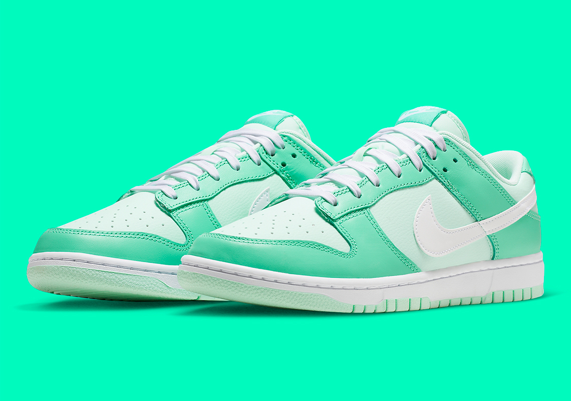 "Mint Foam" And "Light Menta" Cools Down The Nike Dunk Low