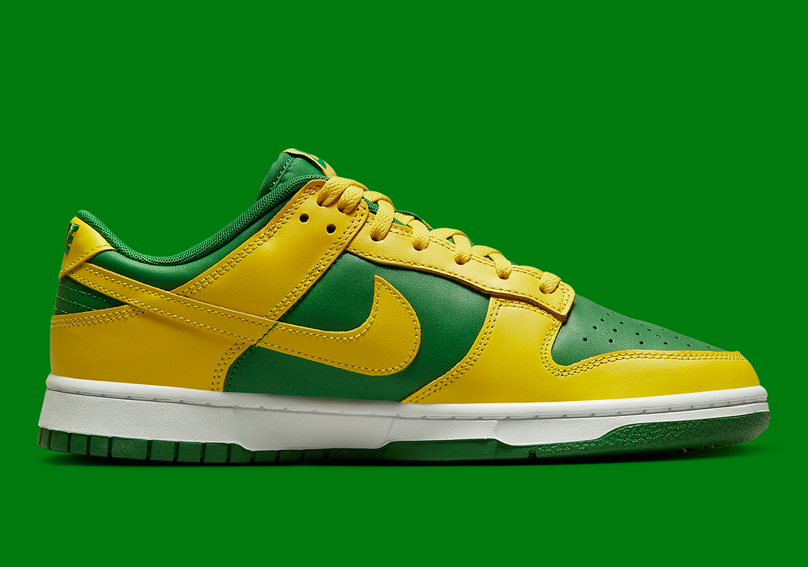 KicksOnFire on X: Nike Dunk Low “Reverse Brasil” 💚💛 Need these ?   / X