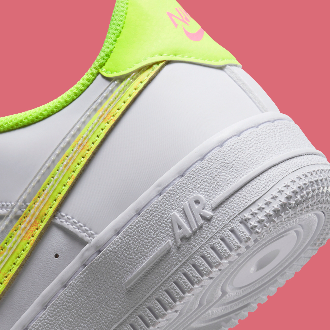 Nike air clearance force neon tick