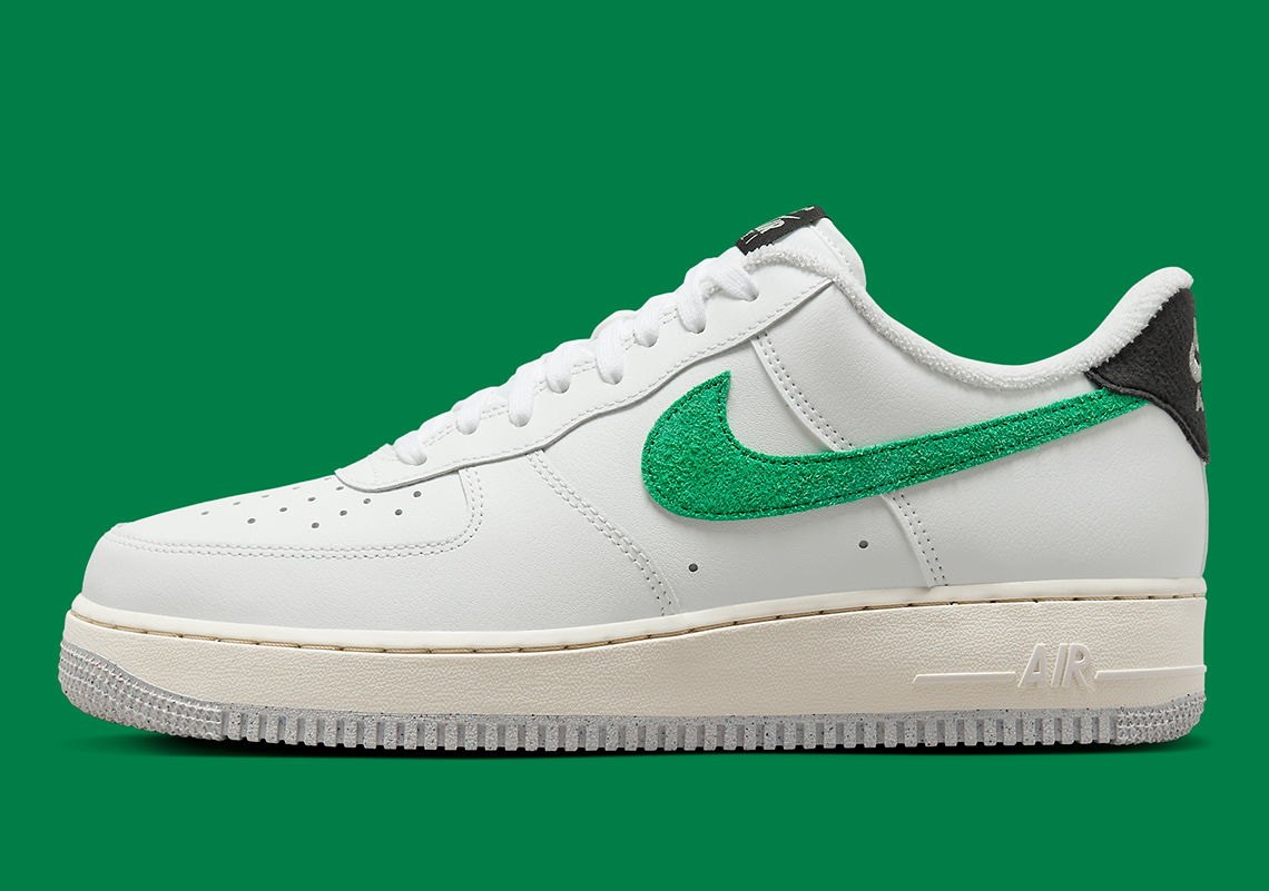 Plush Suede Swooshes Outfit The Nike Air Force 1 "Malachite"