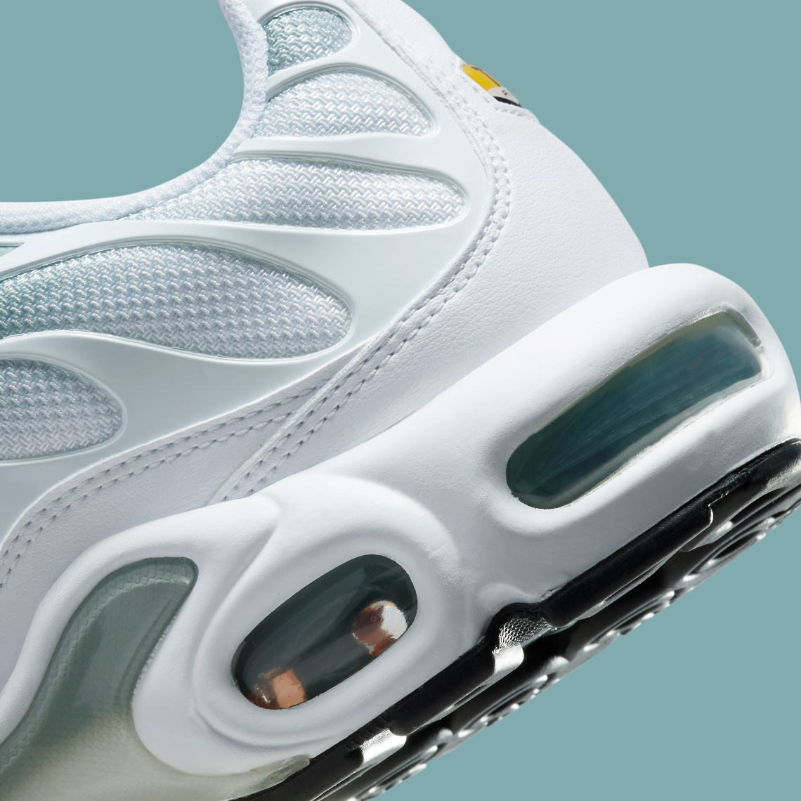 Nike Air Max Plus DZ3670 100 7