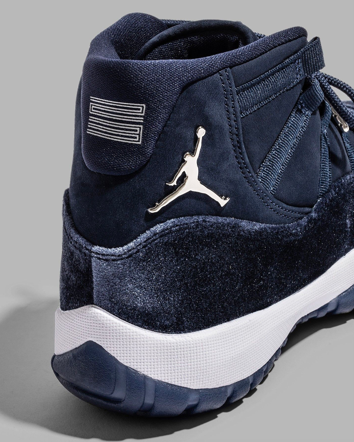 Jordan 11 midnight hot sale navy release date