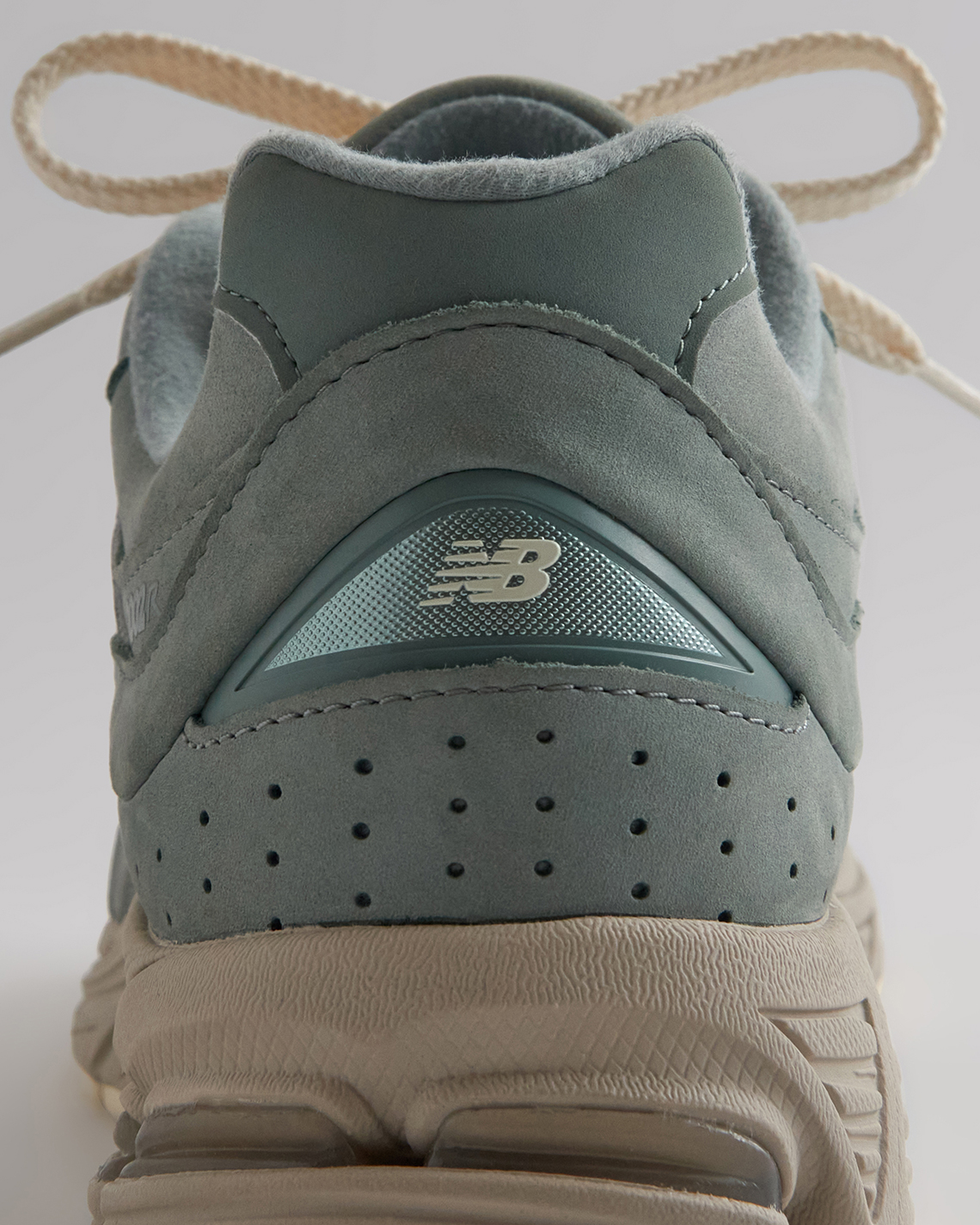 Ronnie Fieg x New Balance 993 + 2002R 