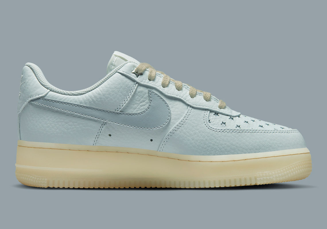 Nike WMNS AIR FORCE 1 '07 'Starry Night' White