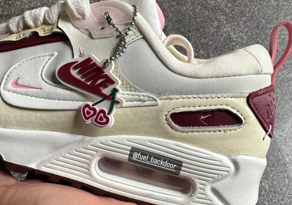 nike air max 90 futura valentines day 2023 1