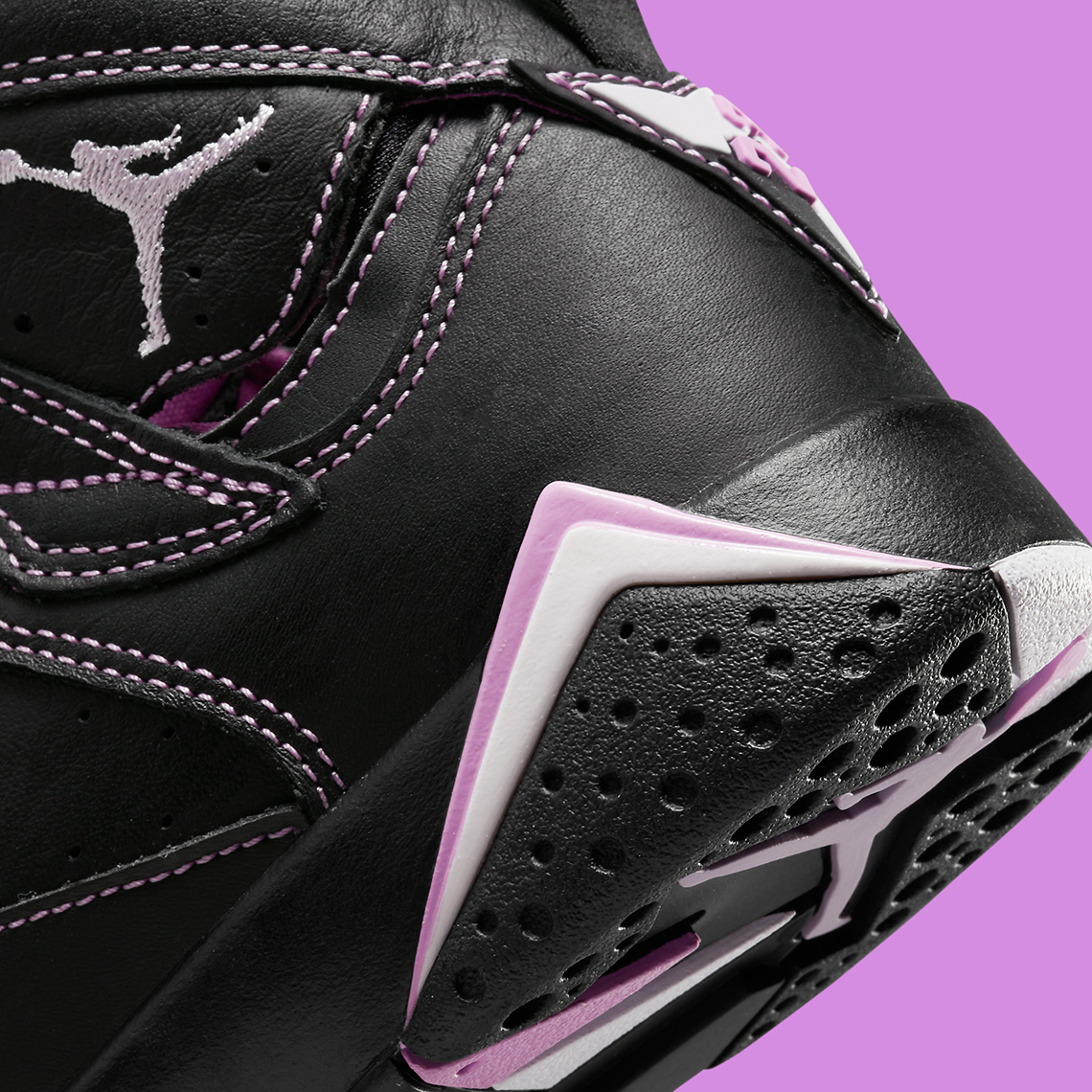 Jordan 7s clearance black and purple