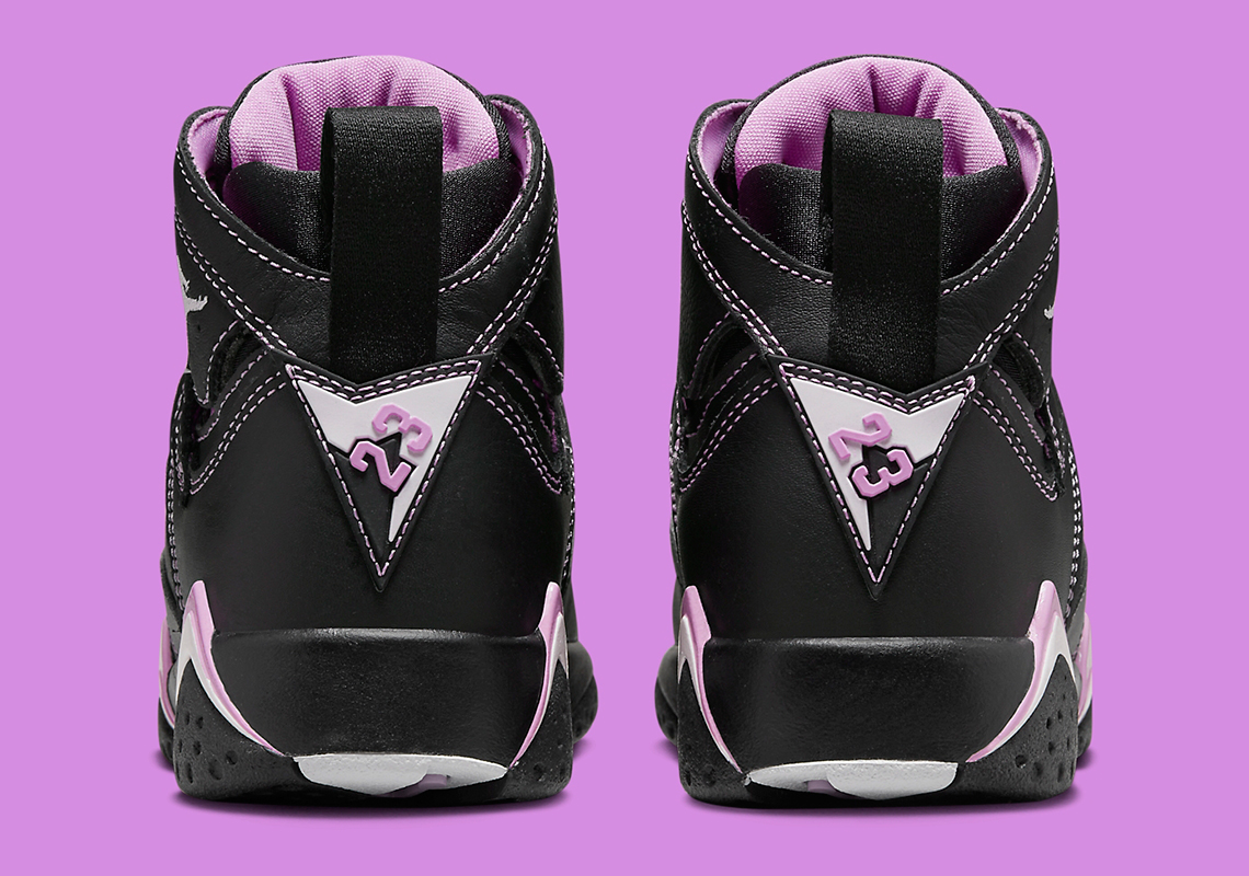 Retro 7 black hot sale and purple 219