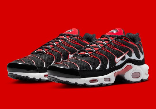 The Nike Air Max Plus Kicks Off 2023 In Black And Red
