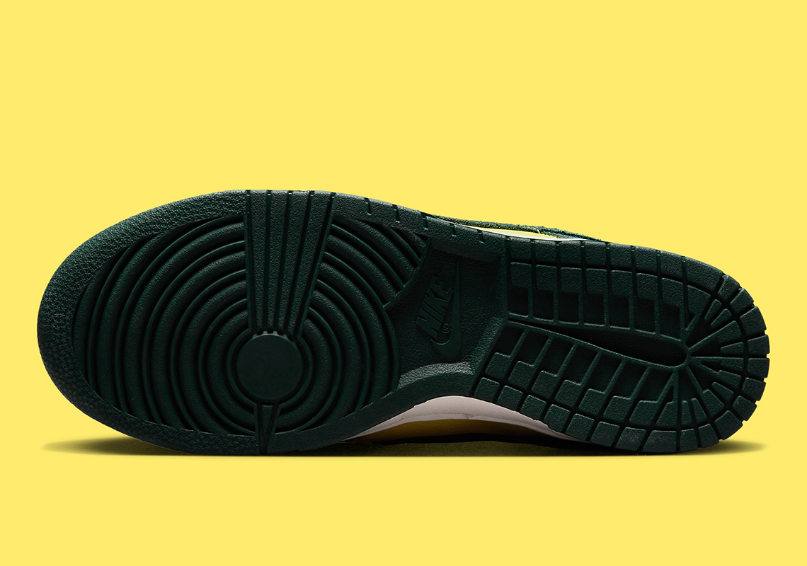 Nike Dunk Low Noble Green FD0350-133 | SneakerNews.com