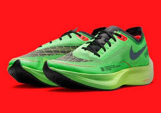 Nike’s ZoomX VaporFly NEXT% 2 “EKIDEN” Presented In Grinch-Like Colors
