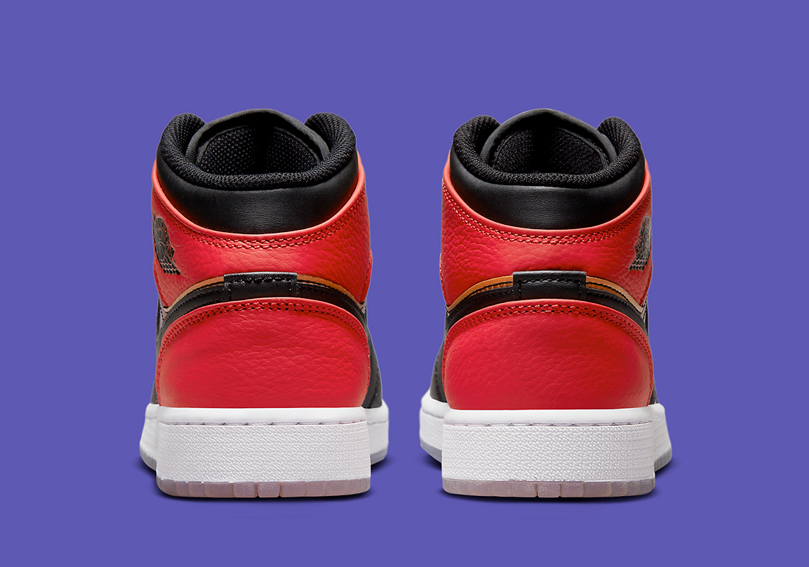 Air Jordan 1 Mid Chicago Skyline DX4379-400