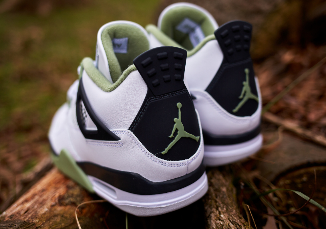 Wmns Air Jordan 4 Retro 'Oil Green' 8