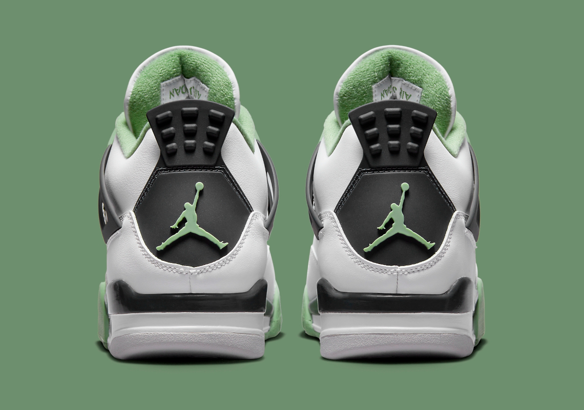 Air Jordan 4 Retro WMNS Seafoam / Oil Green - Stadium Goods