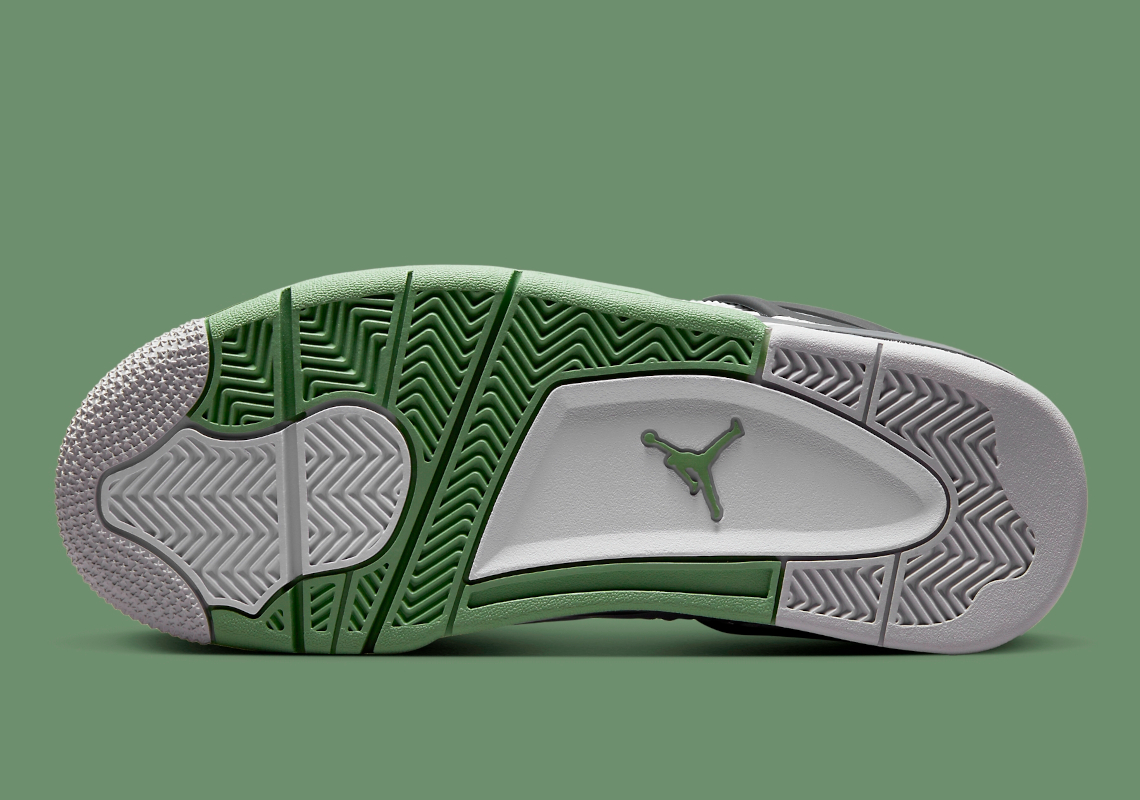 Jordan 'Air Jordan 3 Retro Flip' Sneakers