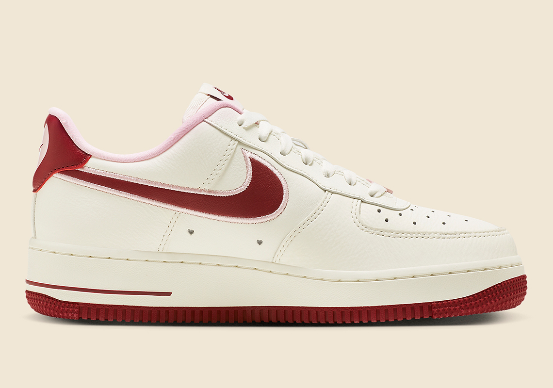 nike air force 1 low valentines day 2023 heart cherries 6