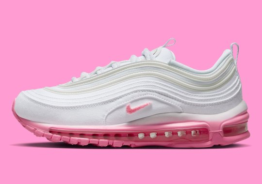 Pink Airbrush Paint Animates This Clean Nike Air Max 97’s Soles