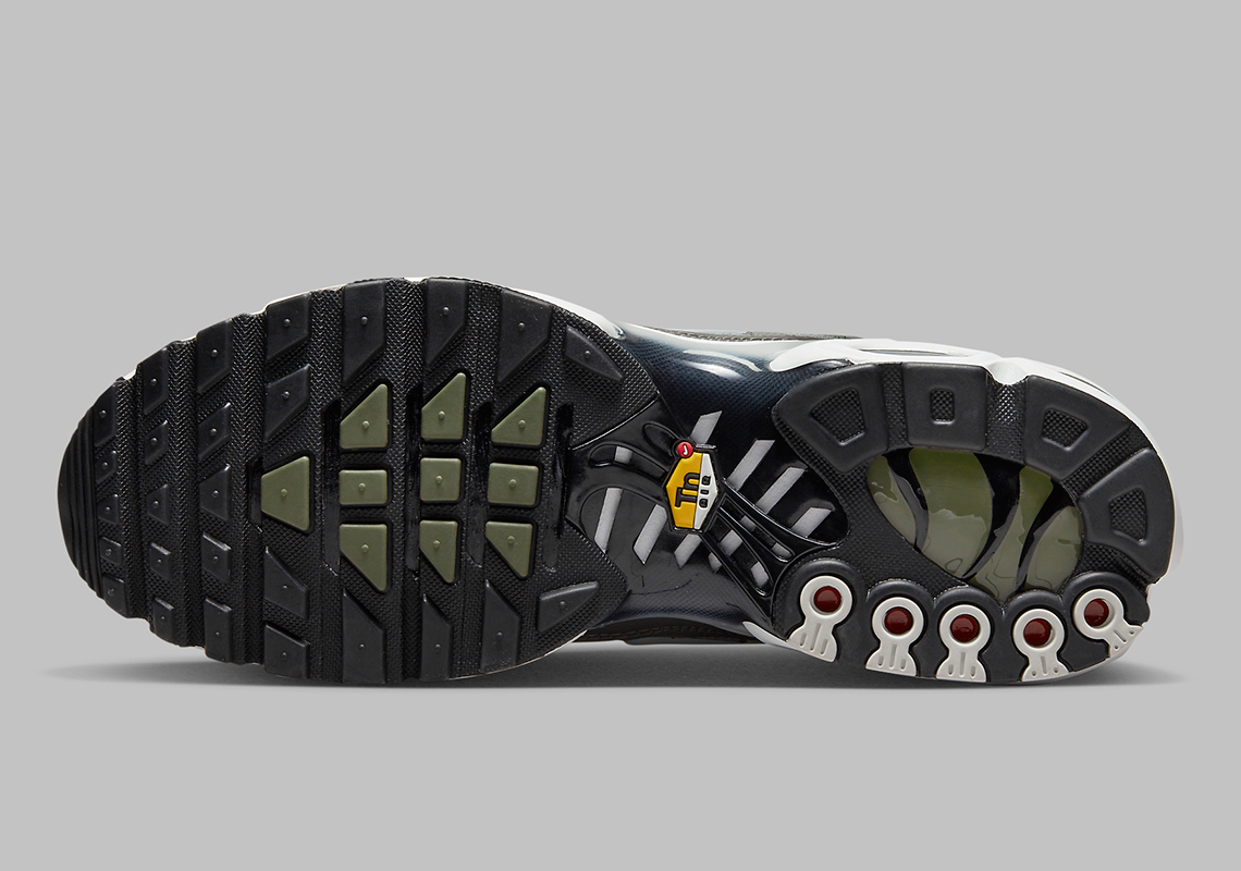 Nike DBreak-Type SE Men's Shoe Black Plus Grey Olive Dv7665 002 1