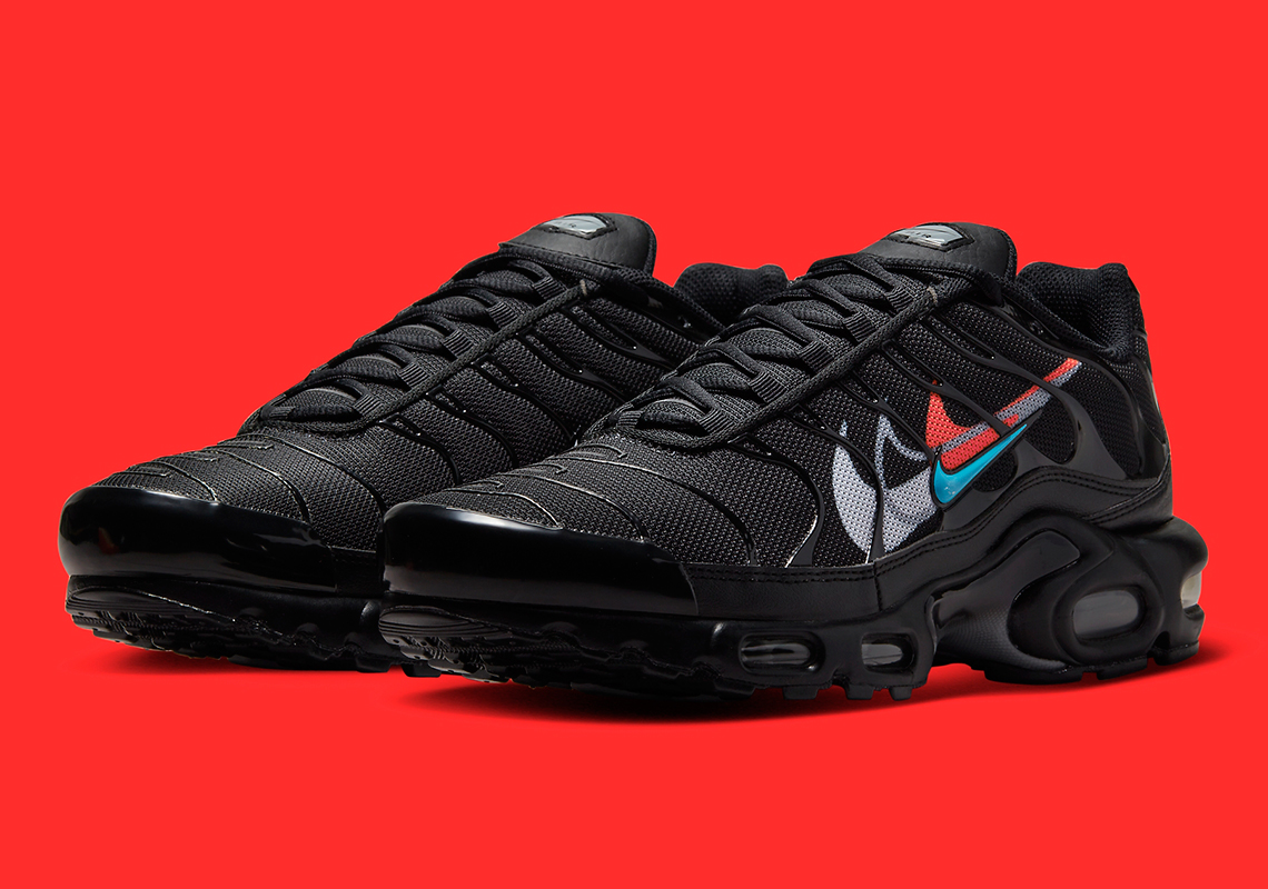 Multiple Swooshes Now Adorn The Nike Air Max Plus
