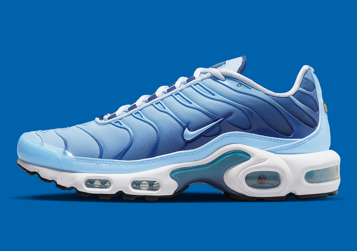 Het begin Helder op Overtreden Nike Air Max Plus "University Blue Gradient" FJ4736-400 | SneakerNews.com