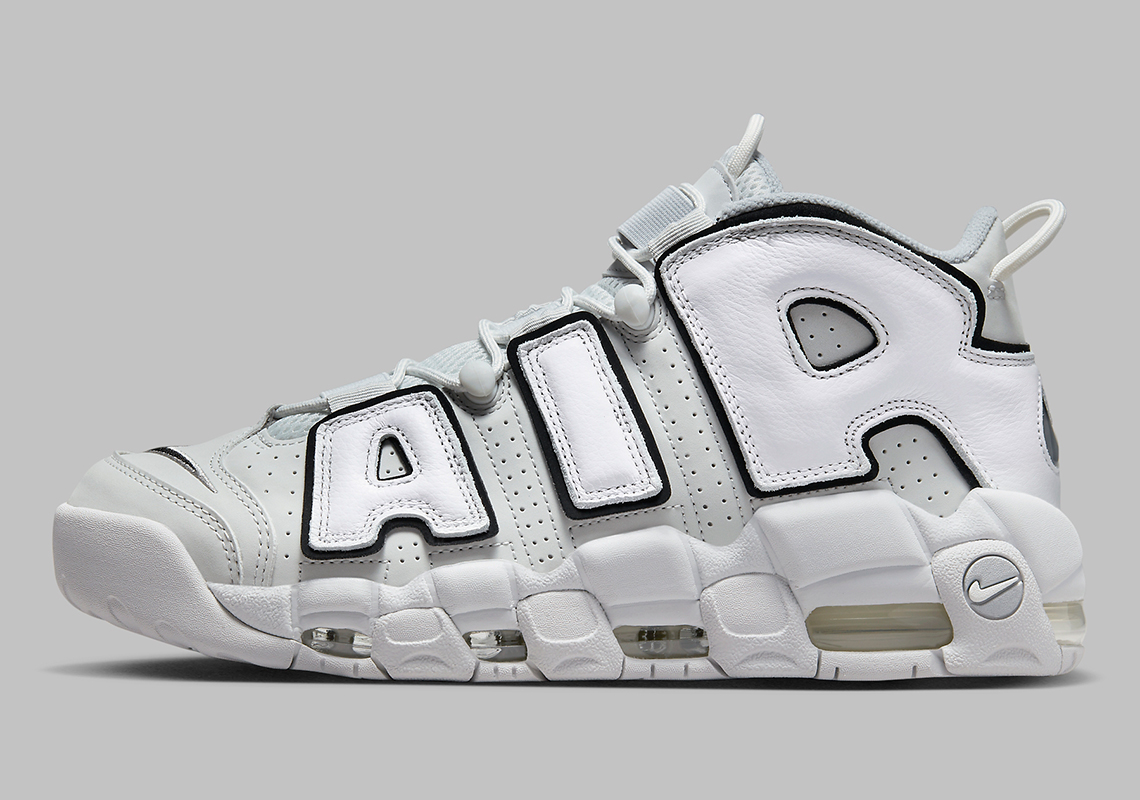 Nike on sale uptempo silver