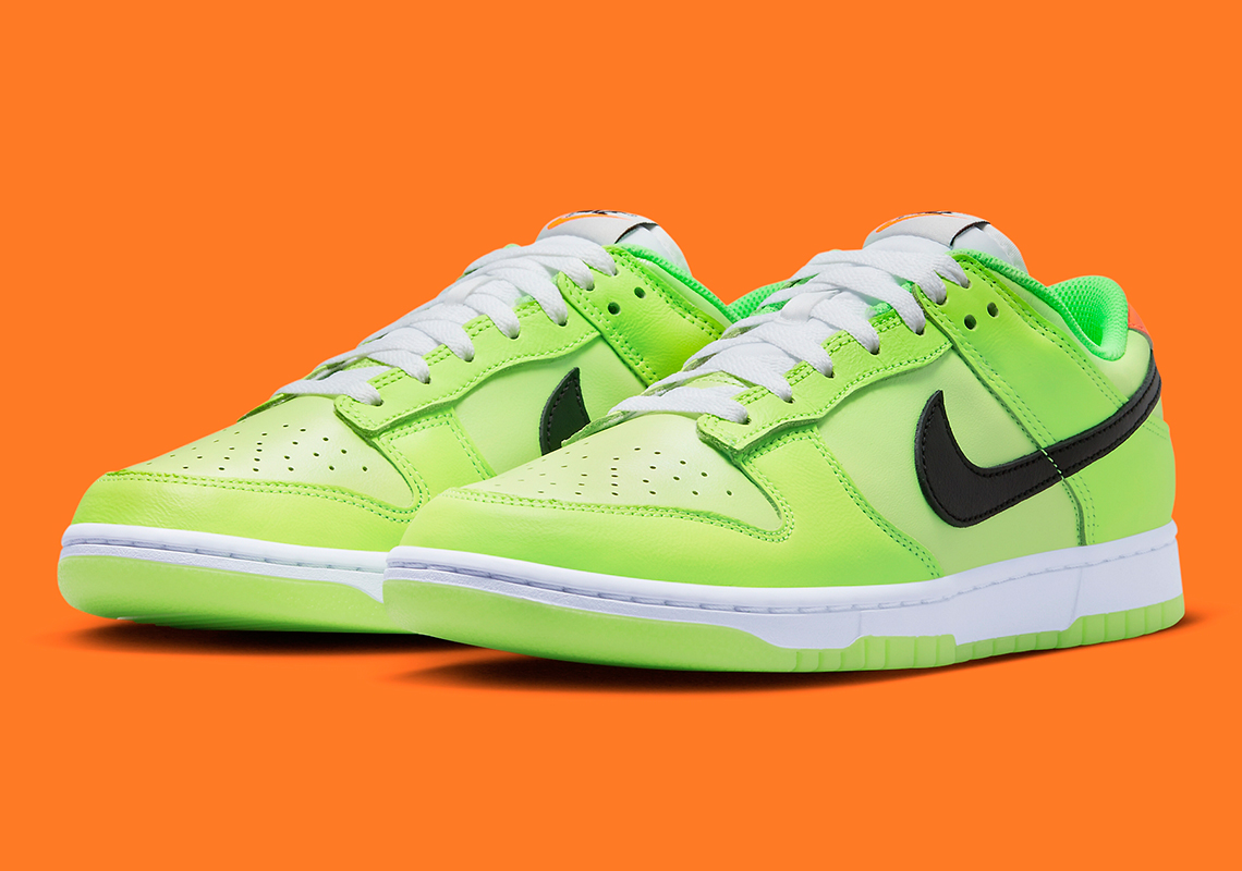 Glow in the outlet dark dunks