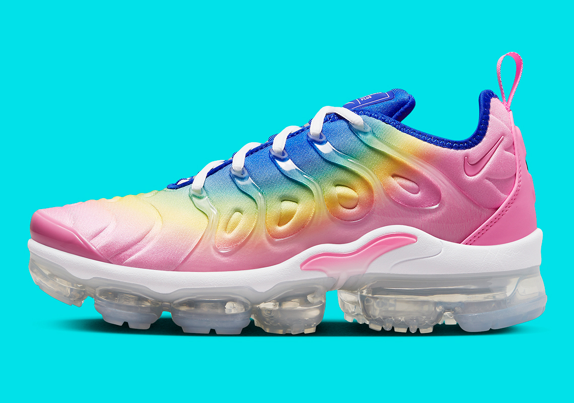 Air vapormax shop plus women's rainbow