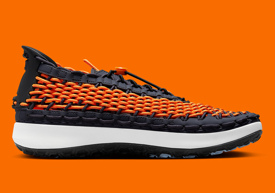 Nike ACG Watercat Black Orange CZ0931-001 | SneakerNews.com