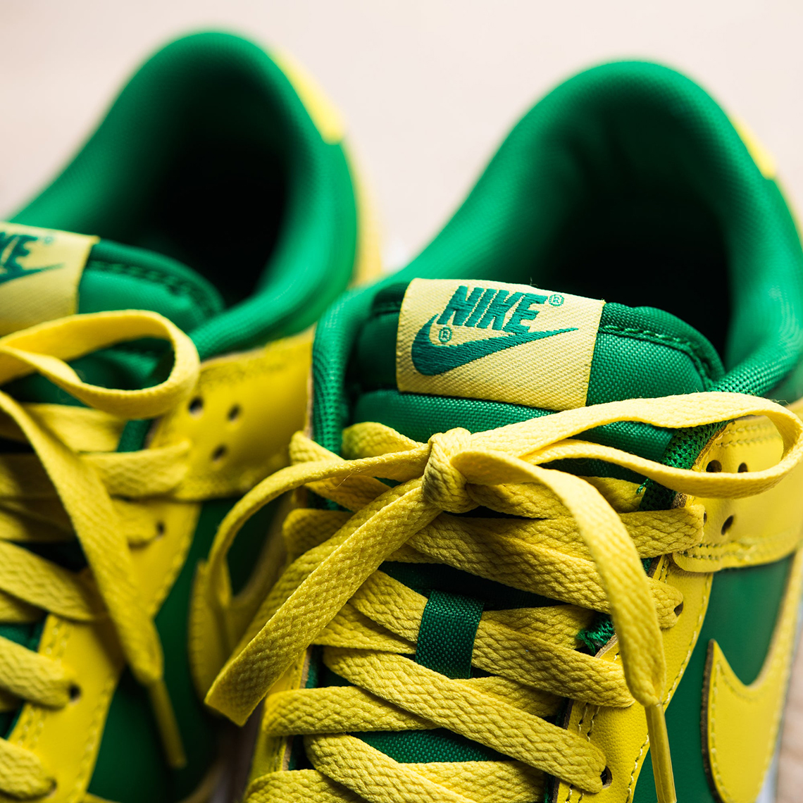 DAMAGED BOX *** Nike Dunk Low Reverse Brazil Mens Size 13 Brand