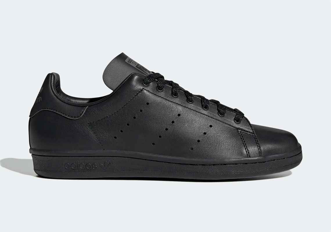 The adidas Stan Smith 80s Reengages Its Original Tooling While Clad In All-Black