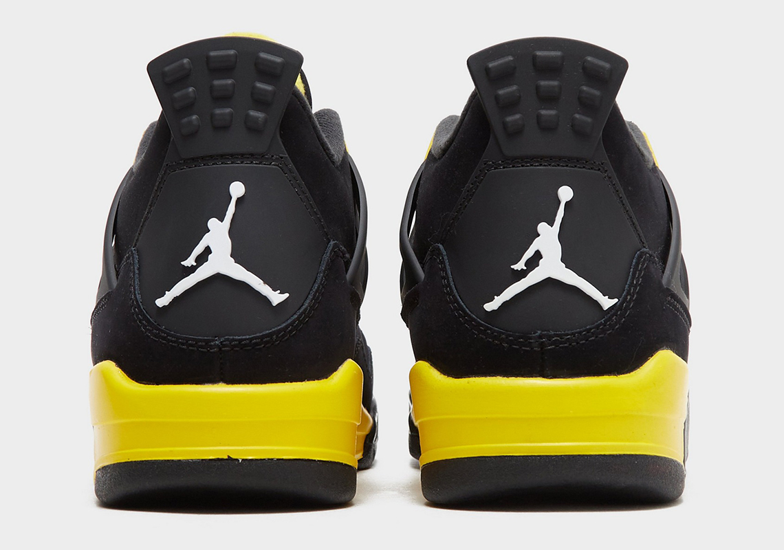 Air Jordan 4 Retro 'Thunder' (2023) – Reborn.